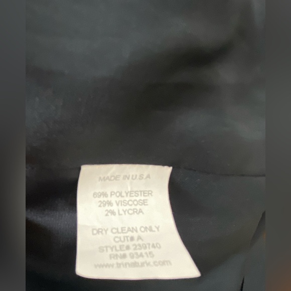 TRINA TURK Crowl Neck Elegant Black Sleeveless Top - Picture 8 of 10